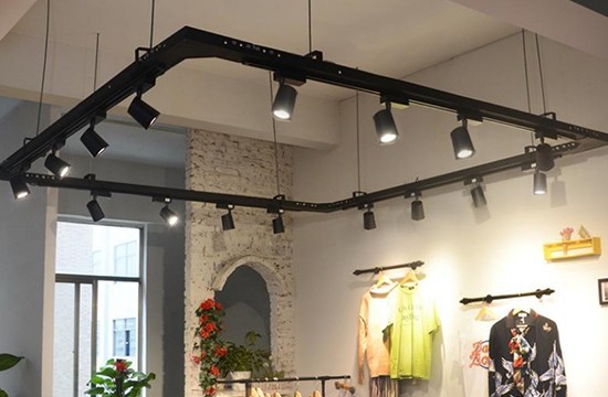 Đèn rọi ray là gì?