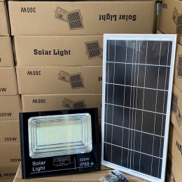 den-pha-nang-luong-mat-troi-300w